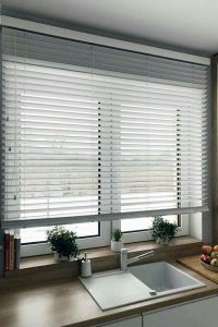 Venetian-Blinds-3-qcc3efbnwmzbky4689ao33wy698hc3lam8zb5n0zaw