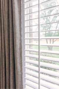 plantation-shutters-3-qcc3khe7y79uehbeuvk45kvvzndmxvn0s8byhu1n7c